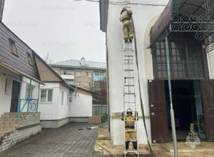 В Плавске в храме вспыхнул алтарь — по легенде учений МЧС