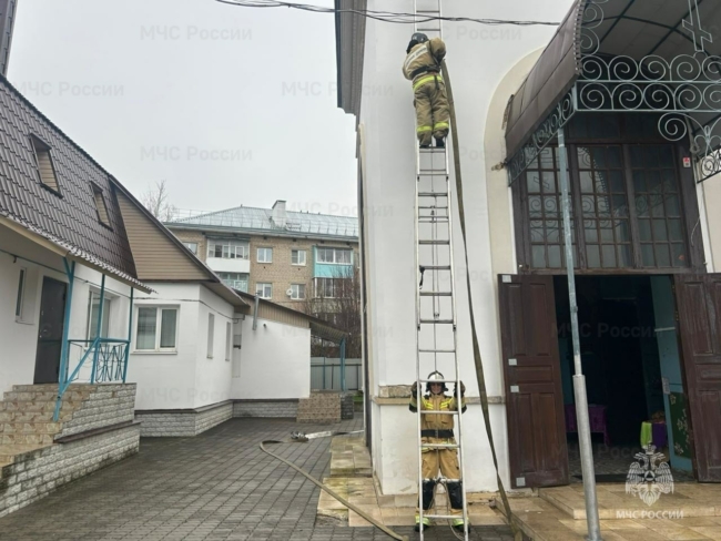 Ð ÐÐ»Ð°Ð²ÑÐºÐµ Ð² ÑÑÐ°Ð¼Ðµ Ð²ÑÐ¿ÑÑÐ½ÑÐ» Ð°Ð»ÑÐ°ÑÑ â Ð¿Ð¾ Ð»ÐµÐ³ÐµÐ½Ð´Ðµ ÑÑÐµÐ½Ð¸Ð¹ ÐÐ§Ð¡