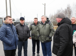 Илья Беспалов проконтролировал завершение ремонта подъездной дороги к Городскому кладбищу № 4