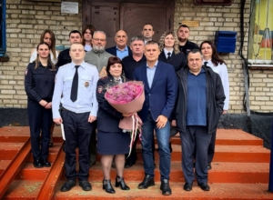 Сергей Пиший наградил воловских полицейских