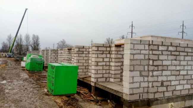 Ð ÐÐ¾Ð²Ð¾Ð¼Ð¾ÑÐºÐ¾Ð²ÑÐºÐµ Ð¸ ÐÐ¾Ð½ÑÐºÐ¾Ð¼ Ð¿Ð¾ÑÑÑÐ¾ÑÑ Ð´Ð¾Ð¼Ð° Ð´Ð»Ñ Ð¿ÐµÑÐµÑÐµÐ»ÐµÐ½ÑÐµÐ² Ð¸Ð· Ð°Ð²Ð°ÑÐ¸Ð¹Ð½Ð¾Ð³Ð¾ Ð¶Ð¸Ð»ÑÑ