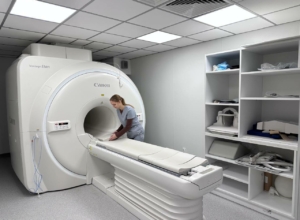 Новомосковская больница получила новый аппарат МРТ