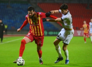 Команды не порадовали забитыми мячами: «Арсенал» и «Нефтехимик» сыграли вничью