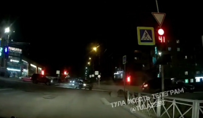 Ð¢ÑÐ¾Ð¹Ð½Ð¾Ðµ ÐÐ¢Ð Ð½Ð° ÐÐ¾ÑÑÐºÐ¾Ð³Ð¾ Ð² Ð¢ÑÐ»Ðµ: ÐºÑÐ¾ÑÑÐ¾Ð²ÐµÑ Ð¿Ð¾ÑÐ»Ðµ ÑÐ´Ð°ÑÐ° Ñ Ð»ÐµÐ³ÐºÐ¾Ð²ÑÑÐºÐ¾Ð¹ Ð·Ð°Ð¿ÑÑÐ³Ð½ÑÐ» Ð½Ð° Ð´ÑÑÐ³Ð¾Ðµ Ð°Ð²ÑÐ¾