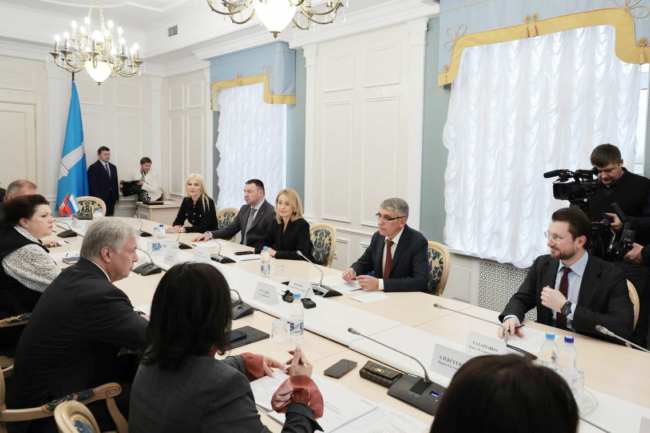 Ð¢ÑÐ»Ð° Ð¾ÑÐºÑÑÑÐ° Ð´Ð»Ñ ÑÐ¾ÑÑÑÐ´Ð½Ð¸ÑÐµÑÑÐ²Ð°: Ð´ÐµÐ»ÐµÐ³Ð°ÑÐ¸Ñ Ð²Ð¾ Ð³Ð»Ð°Ð²Ðµ Ñ ÐÐ¼Ð¸ÑÑÐ¸ÐµÐ¼ ÐÐ¸Ð»ÑÐµÐ²ÑÐ¼ Ð¿Ð¾ÑÐµÑÐ¸Ð»Ð° Ð£Ð»ÑÑÐ½Ð¾Ð²ÑÐº