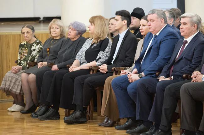 ÐÐ¼Ð¸ÑÑÐ¸Ð¹ ÐÐ¸Ð»ÑÐµÐ² Ð¿Ð¾Ð·Ð´ÑÐ°Ð²Ð¸Ð» Ñ ÑÐ±Ð¸Ð»ÐµÐµÐ¼ Ð³Ð°Ð·ÐµÑÑ Â«ÐÐ¾Ð»Ð¾Ð´Ð¾Ð¹ ÐÐ¾Ð¼Ð¼ÑÐ½Ð°ÑÂ» Ð² ÐÐ¾Ð¼Ðµ ÐÐ²Ð¾ÑÑÐ½ÑÐºÐ¾Ð³Ð¾ ÑÐ¾Ð±ÑÐ°Ð½Ð¸Ñ