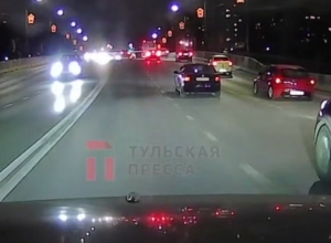 «ШаÑеÑки» Ñ Ð²Ñездом на вÑÑÑеÑкÑ: в ТÑле замеÑили гонÑика на «мазде». Ðидео «ШаÑеÑки» Ñ Ð²Ñездом на вÑÑÑеÑкÑ: в ТÑле замеÑили гонÑика на «мазде». Ðидео