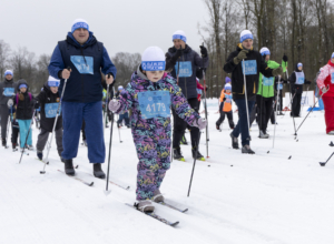 5 500 ÑÑлÑков вÑÑли на «ÐÑÐ¶Ð½Ñ Ð Ð¾ÑÑии» в пÑÑи гоÑодаÑ
облаÑÑи. ФоÑоÑепоÑÑаж 5 500 ÑÑлÑков вÑÑли на «ÐÑÐ¶Ð½Ñ Ð Ð¾ÑÑии» в пÑÑи гоÑодаÑ
облаÑÑи. ФоÑоÑепоÑÑаж