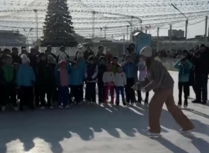 ÐлимпийÑÐºÐ°Ñ Ñемпионка по ÑигÑÑÐ½Ð¾Ð¼Ñ ÐºÐ°ÑÐ°Ð½Ð¸Ñ Ðалиева пÑÐ¾Ð²Ð¾Ð´Ð¸Ñ Ð¼Ð°ÑÑеÑ-клаÑÑ Ð² ТÑле ÐлимпийÑÐºÐ°Ñ Ñемпионка по ÑигÑÑÐ½Ð¾Ð¼Ñ ÐºÐ°ÑÐ°Ð½Ð¸Ñ Ðалиева пÑÐ¾Ð²Ð¾Ð´Ð¸Ñ Ð¼Ð°ÑÑеÑ-клаÑÑ Ð² ТÑле