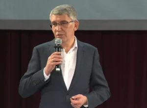 ÐмиÑÑий ÐилÑев оÑенил пеÑÑпекÑÐ¸Ð²Ñ ÑемонÑа деÑÑкого Ñада в Ðолове ÐмиÑÑий ÐилÑев оÑенил пеÑÑпекÑÐ¸Ð²Ñ ÑемонÑа деÑÑкого Ñада в Ðолове