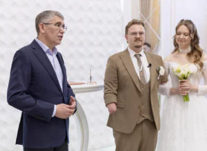 ÐилÑев поÑеÑил ÑвадÑÐ±Ñ Ð²ÐµÑеÑана СÐÐ ÐладиÑлава Ðанова в ÐовомоÑковÑке ÐилÑев поÑеÑил ÑвадÑÐ±Ñ Ð²ÐµÑеÑана СÐÐ ÐладиÑлава Ðанова в ÐовомоÑковÑке