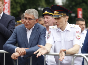 ТÑÑиÑÑÑ Ð²ÑÑÑили подаÑок ÐилÑÐµÐ²Ñ Ð²Ð¾ вÑÐµÐ¼Ñ Ð¿ÑогÑлки по набеÑежной. Ðидео ТÑÑиÑÑÑ Ð²ÑÑÑили подаÑок ÐилÑÐµÐ²Ñ Ð²Ð¾ вÑÐµÐ¼Ñ Ð¿ÑогÑлки по набеÑежной. Ðидео