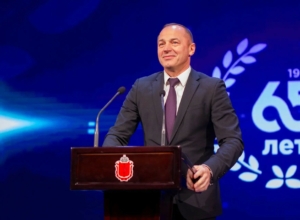 Ðиколай ТеÑеÑ
ов запиÑал ÑÑогаÑелÑнÑй Ñолик â пÑоÑание Ñ ÑзловÑанами Ðиколай ТеÑеÑ
ов запиÑал ÑÑогаÑелÑнÑй Ñолик â пÑоÑание Ñ ÑзловÑанами
