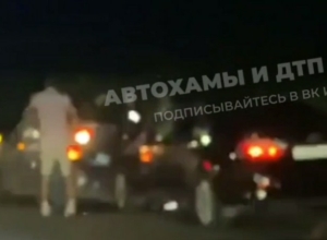 ÐÐ¾Ð¼ÐµÐ½Ñ ÐТРв ТÑле на ÑлиÑе Ð ÑзанÑкой попал на камеÑÑ ÐÐ¾Ð¼ÐµÐ½Ñ ÐТРв ТÑле на ÑлиÑе Ð ÑзанÑкой попал на камеÑÑ